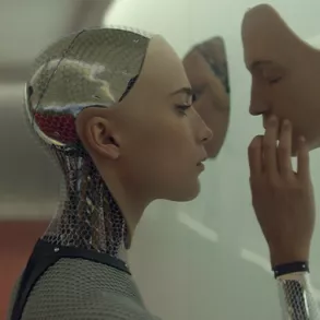 EX_MACHINA